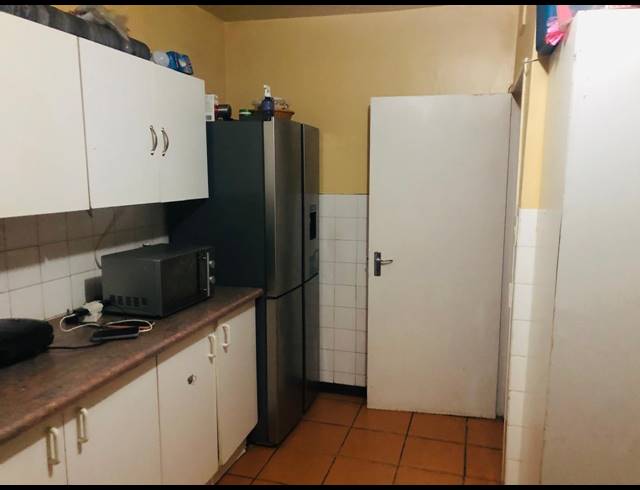 1 BEDROOM APARTMENT FOR SALE IN RUSTENBURG CENTRAL
